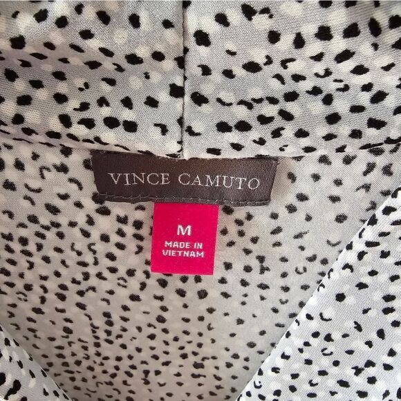 Vince Camuto ladies shell size medium - Picture 4 of 4